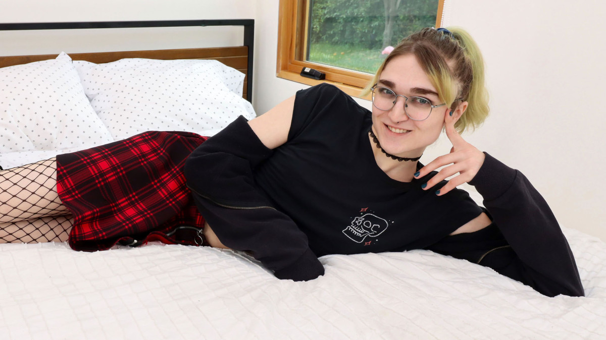 Grooby Newbie: Samantha Shark